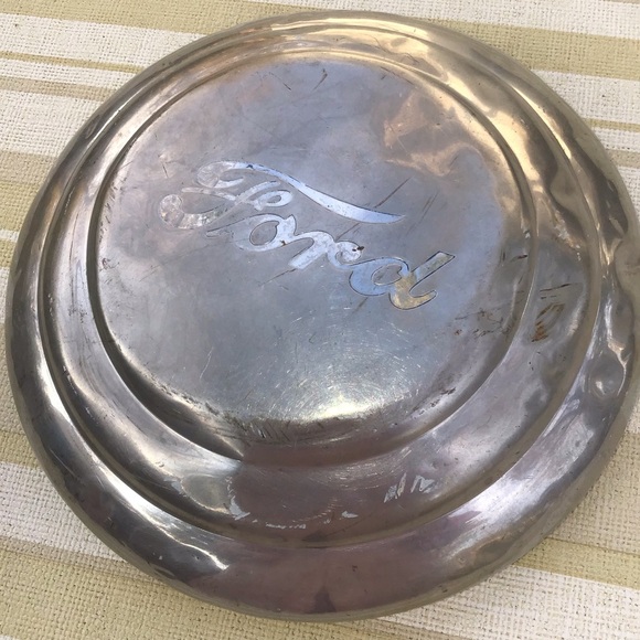 Ford hubcap "dog dish" style antique vintage man cave collectible as is decor - Picture 1 of 3